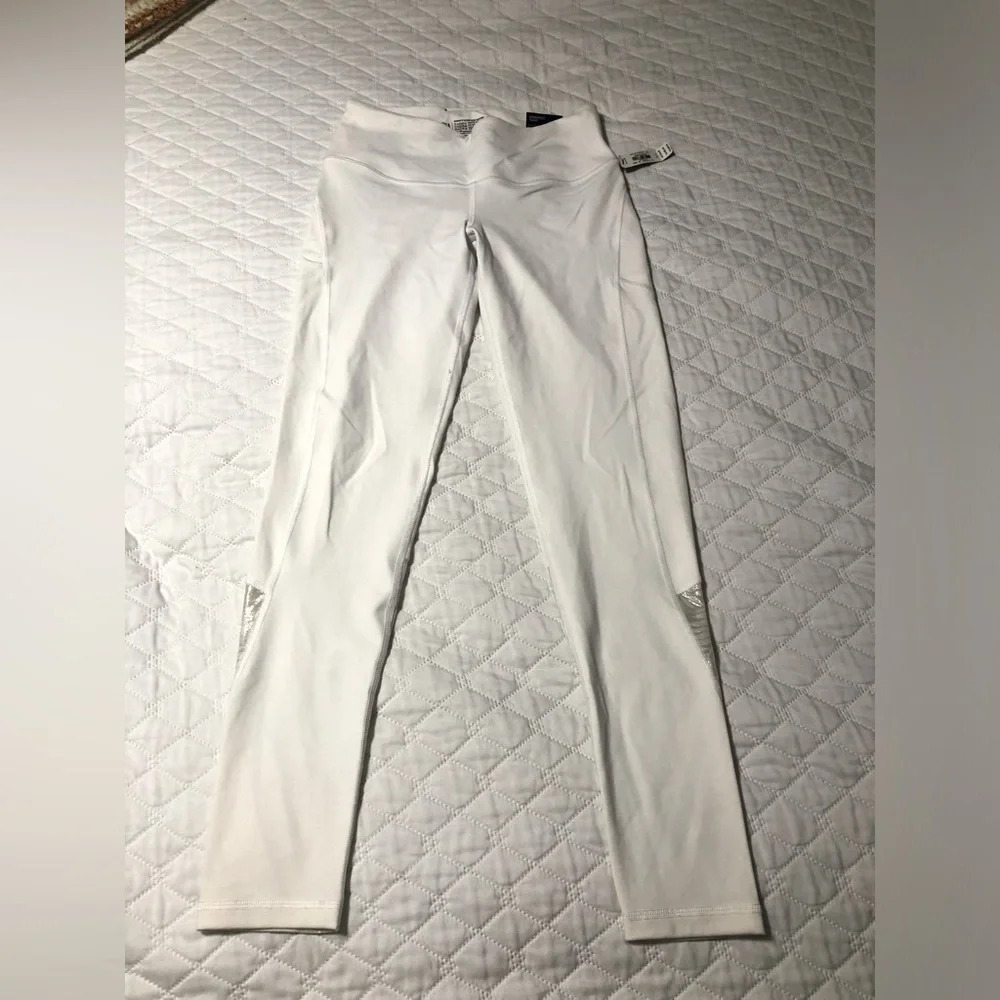 NWT Victoria’s Secret Sport White Mid-Rise Ankle Length Knockout Leggings